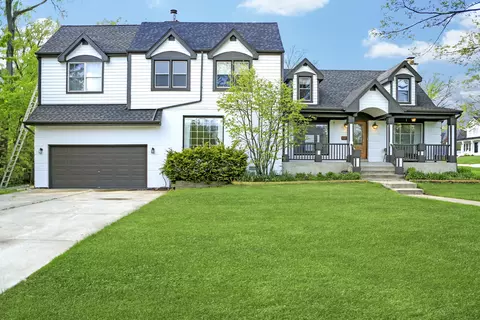 803 W 8th St, Hinsdale, IL 60521