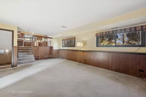 1721 E Thomas Rd, Wheaton, IL 60187 photo 9
