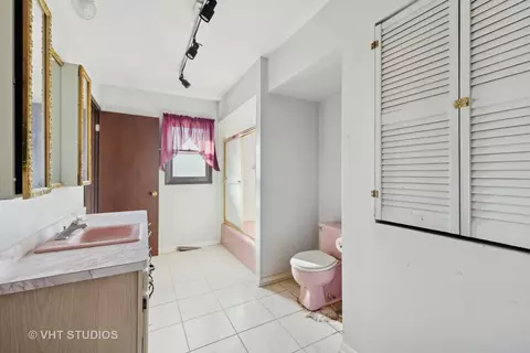1721 E Thomas Rd, Wheaton, IL 60187 photo 15