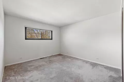 1721 E Thomas Rd, Wheaton, IL 60187 photo 13