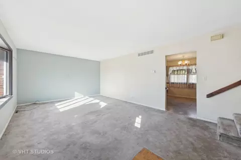 1721 E Thomas Rd, Wheaton, IL 60187 photo 3