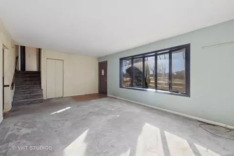 1721 E Thomas Rd, Wheaton, IL 60187 photo 4