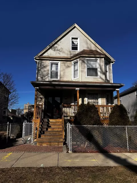5710 W Dakin St, Chicago, IL 60634