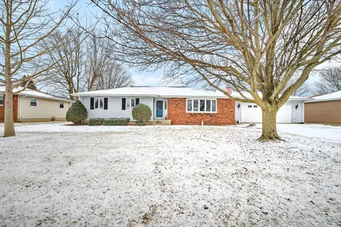 1605 E 1st St, Streator, IL 61364