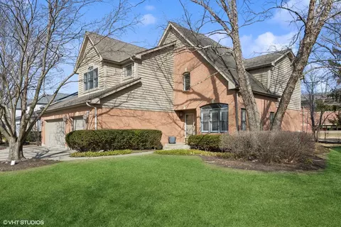 2081 Jordan Ter, Buffalo Grove, IL 60089