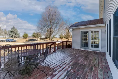 Exterior - 1006 Ironwood Cc Dr, Normal, IL 61761 photo 3 of 8