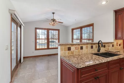 Kitchen - 1006 Ironwood Cc Dr, Normal, IL 61761 photo 4 of 4