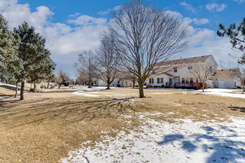 Exterior - 1006 Ironwood Cc Dr, Normal, IL 61761 photo 5 of 8