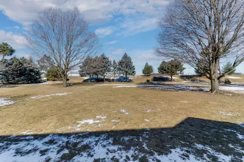 Exterior - 1006 Ironwood Cc Dr, Normal, IL 61761 photo 4 of 8