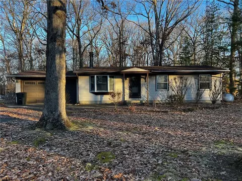 2215 1430 North Rd, Shelbyville, IL 62565