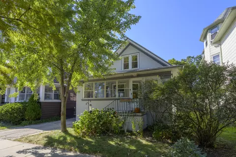 521 N Humphrey Ave, Oak Park, IL 60302