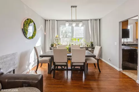 Dining - 1858 Carrier Cir, Plainfield, IL 60586 photo 1 of 1