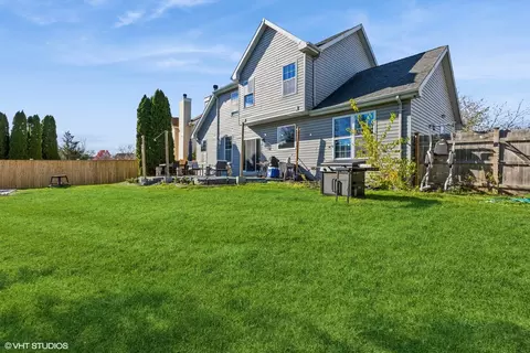 Exterior - 1858 Carrier Cir, Plainfield, IL 60586 photo 4 of 5