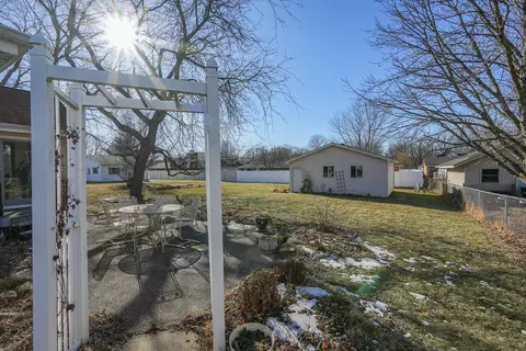 Exterior - 418 S Comet Dr, Braidwood, IL 60408 photo 2 of 4