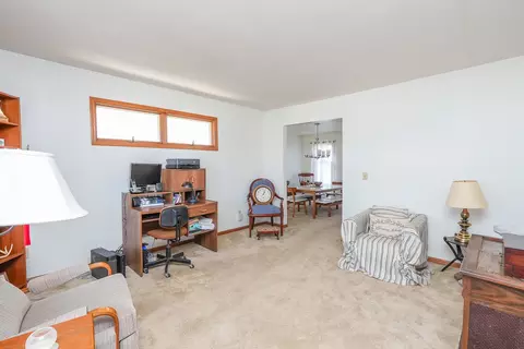 Living - 418 S Comet Dr, Braidwood, IL 60408 photo 1 of 4