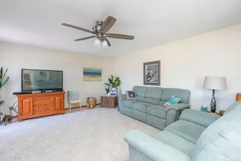 Living - 418 S Comet Dr, Braidwood, IL 60408 photo 2 of 4