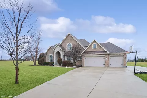 Exterior - 25947 S Castle Gate Dr, Monee, IL 60449 photo 3 of 6
