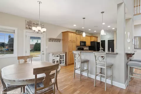 Kitchen - 25947 S Castle Gate Dr, Monee, IL 60449 photo 1 of 3
