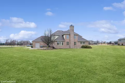 Exterior - 25947 S Castle Gate Dr, Monee, IL 60449 photo 5 of 6