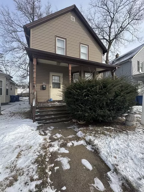 619 Chestnut St, Waukegan, IL 60085