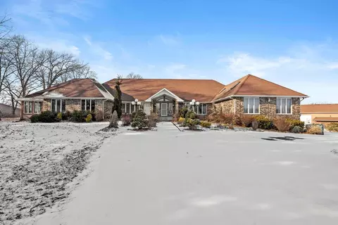 5201 83rd Pl, Crown Point, IN 46307