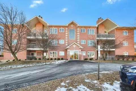11525 Settlers Pond Way #7-1B, Orland Park, IL 60467