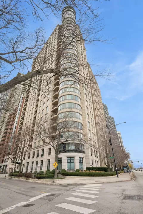 840 N Lake Shore Dr #1001, Chicago, IL 60611