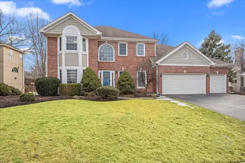 482 Bond Dr, Batavia, IL 60510