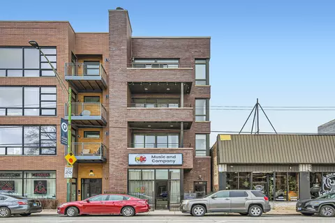 2865 N Clybourn Ave #2, Chicago, IL 60618