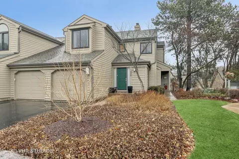 324 Indian Pt #864, Lake Barrington, IL 60010