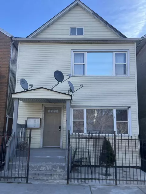 8919 S Muskegon Ave, Chicago, IL 60617
