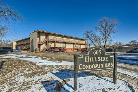 605 N Wolf Rd #A9, Hillside, IL 60162