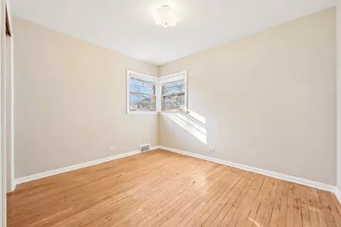 Bedroom - 1431 E Algonquin Rd, Des Plaines, IL 60016 photo 3 of 5