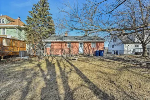 Exterior - 1431 E Algonquin Rd, Des Plaines, IL 60016 photo 3 of 4