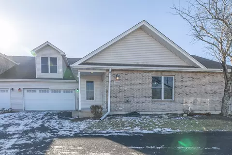 3680 Green Tree Ln #3680, Dekalb, IL 60115