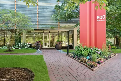 800 Elgin Rd #PH02, Evanston, IL 60201