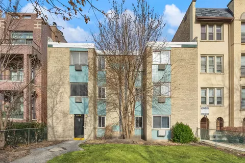 1436 W Farwell Ave #2C, Chicago, IL 60626