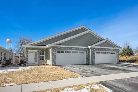 540 Fuller Ln, Belvidere, IL 61008 photo 2