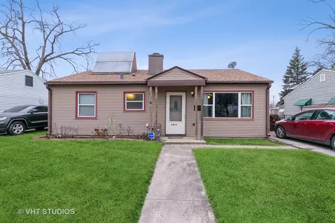 2412 Crescent Dr, Hazel Crest, IL 60429