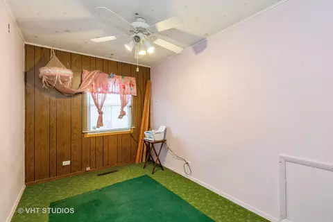 Bedroom - 2412 Crescent Dr, Hazel Crest, IL 60429 photo 2 of 4