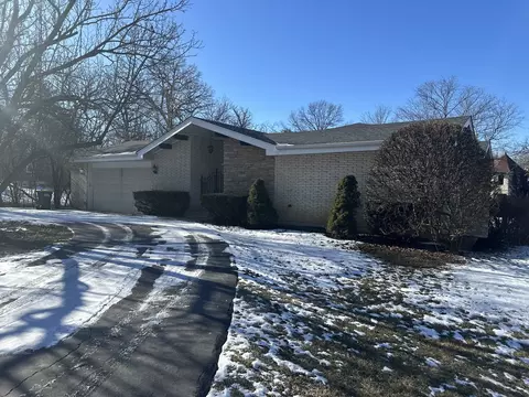 5 N080 Wood Dale Rd, Wood Dale, IL 60191