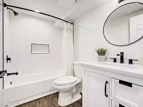 1015 N Cross St, Wheaton, IL 60187 photo 35
