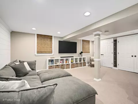 1015 N Cross St, Wheaton, IL 60187 photo 37