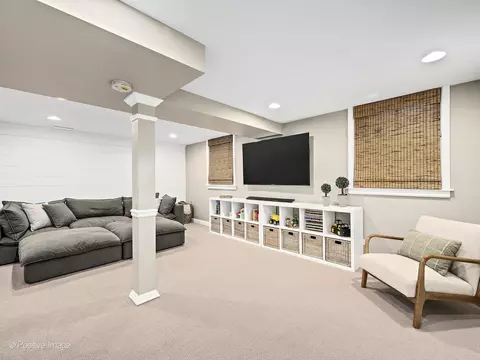 1015 N Cross St, Wheaton, IL 60187 photo 38