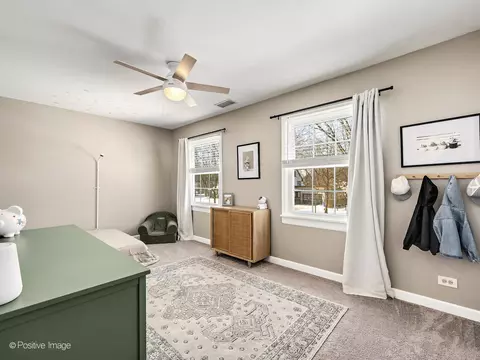 1015 N Cross St, Wheaton, IL 60187 photo 30
