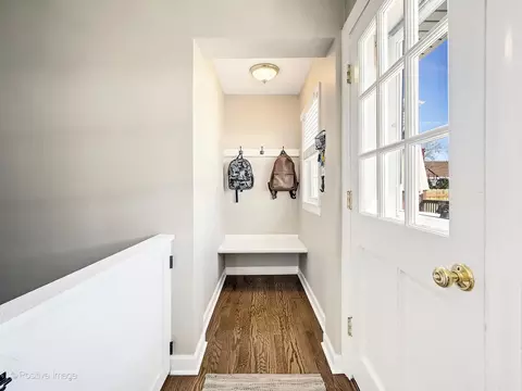 1015 N Cross St, Wheaton, IL 60187 photo 22