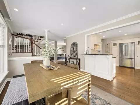 1015 N Cross St, Wheaton, IL 60187 photo 9