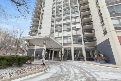 1360 N Sandburg Ter #2803C, Chicago, IL 60610