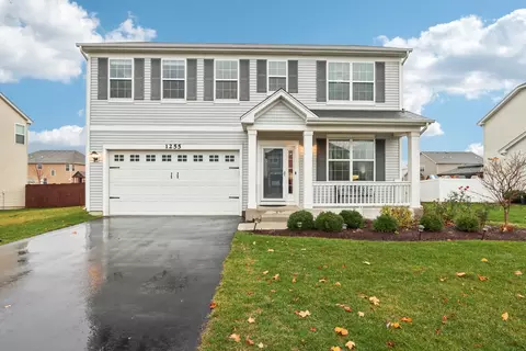 1255 Prairie Pointe Dr, South Elgin, IL 60177