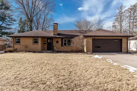 1416 Scottswood Rd, Rockford, IL 61107